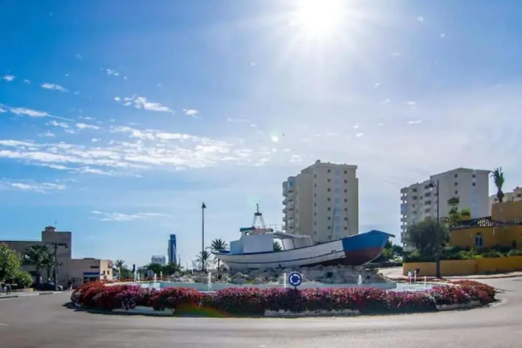 Lovely 1 Bedroom Apartment With Sea Views And Pool Estepona