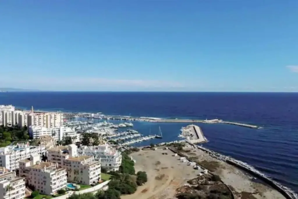 Lovely 1 Bedroom Apartment With Sea Views And Pool Estepona